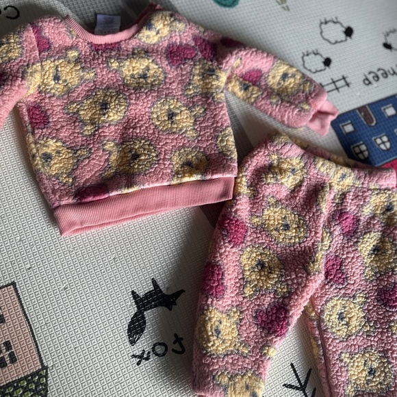 Disney baby Pooh bear Sherpa set - Picture 2 of 5